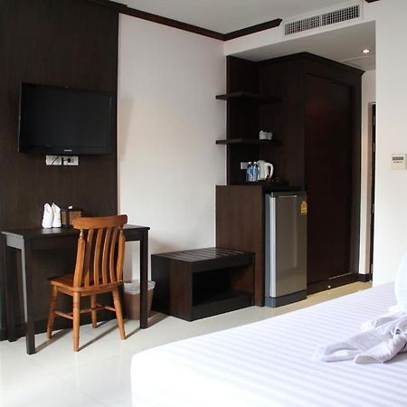 Sri Boutique Hotel Patong Extérieur photo