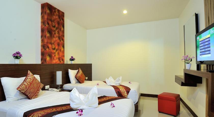 Sri Boutique Hotel Patong Extérieur photo