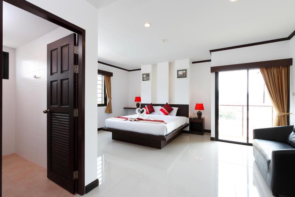 Sri Boutique Hotel Patong Extérieur photo
