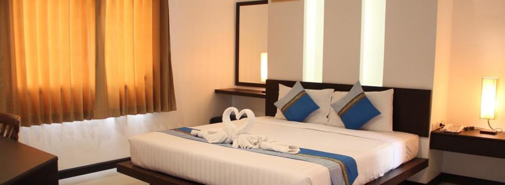 Sri Boutique Hotel Patong Extérieur photo