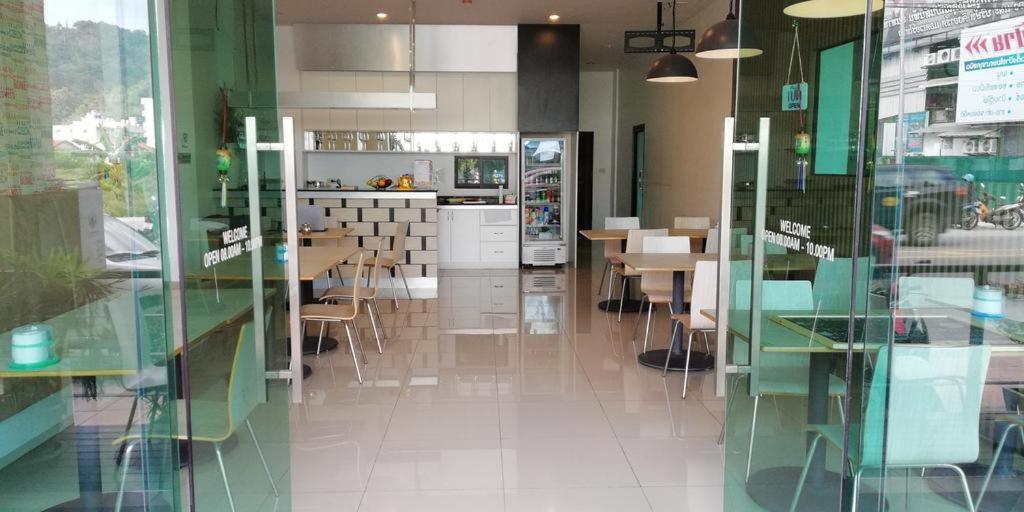 Sri Boutique Hotel Patong Extérieur photo