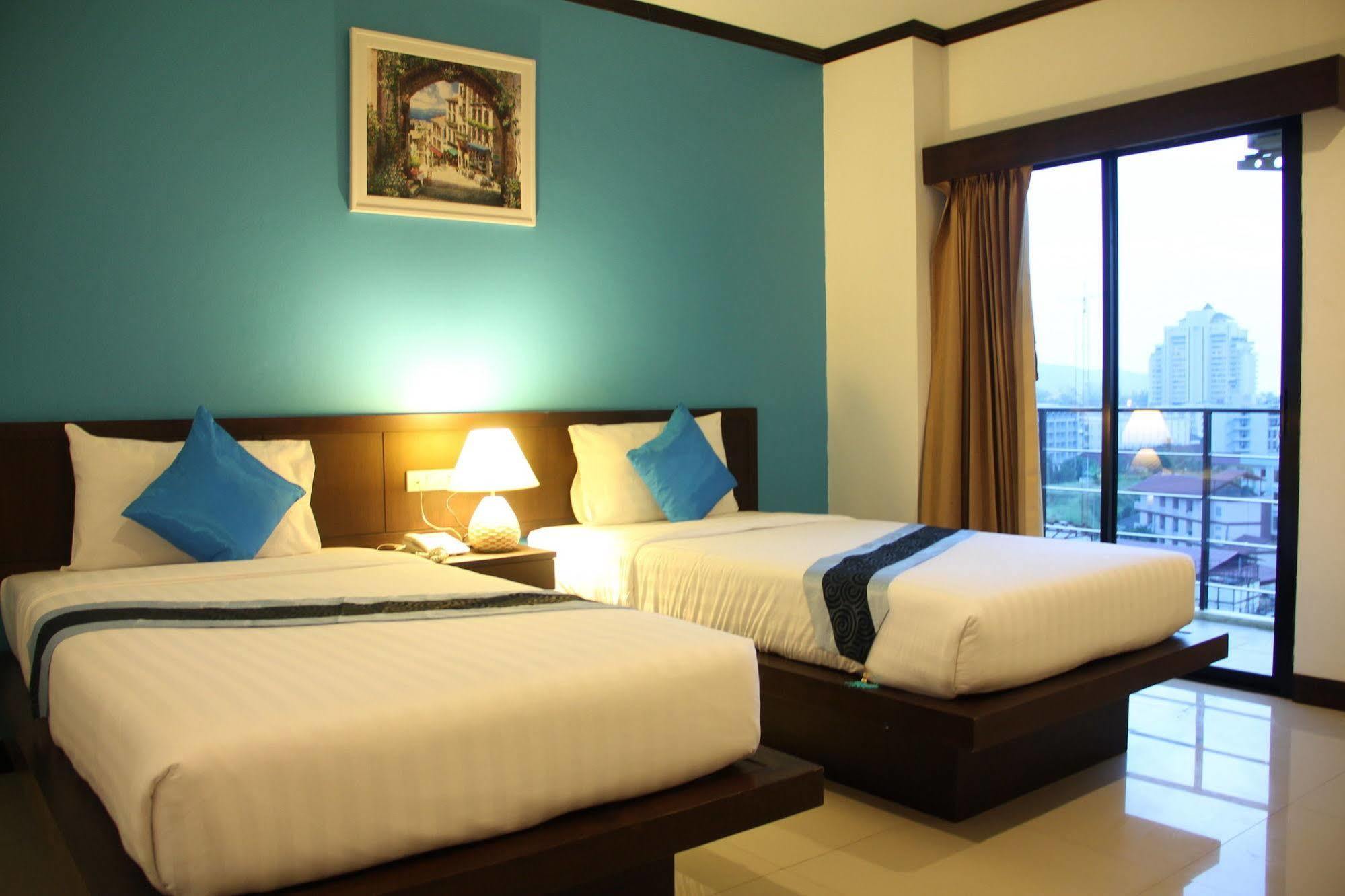 Sri Boutique Hotel Patong Extérieur photo